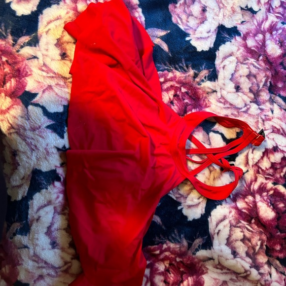 cute red bikini top🩷 - Picture 1 of 6